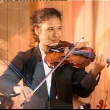 Stela Kursus  Musik