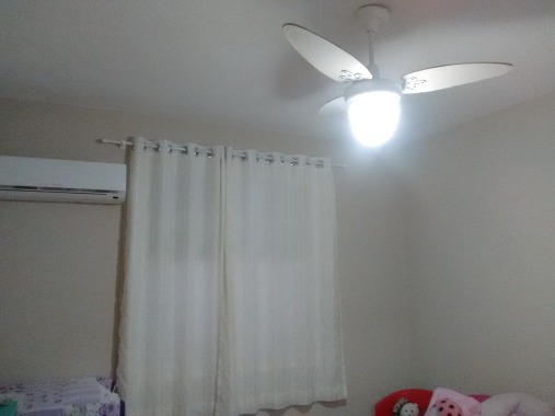 Instalação de ventilador de teto.