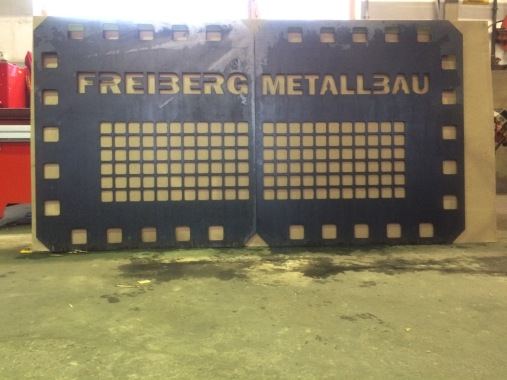 Zuschnitt von Stahlblechen per CNC Plasma 