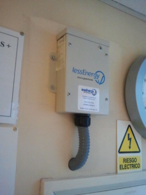 Instalamos equipos de ahorro. Eliminamos la energía reactiva, haciendo ahorrar a nuestros clientes