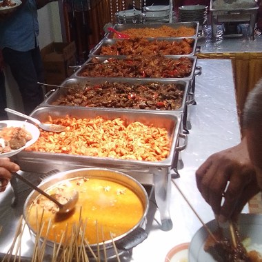 Catering prasmanan ONG Catering Solusi terbaik bagi anda