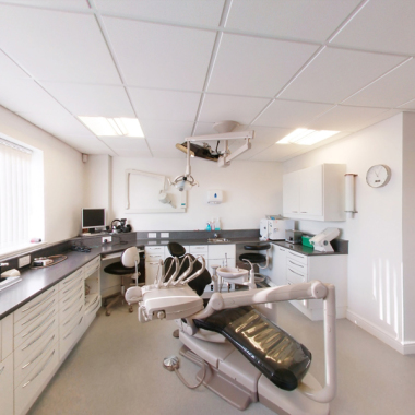 Brace Clinic - Orthodontist - Cosmetic Dentistry - Dentist - Dental Clinic The Park Brace Clinic - Private Orthodontist Derby - Cosmetic Dentistry From our dental brace clinic in Pride Park, Derby we offer a wide  range of brace systems and treatments including Invisalign, Incognito lingual braces, Six month smiles, Damon Brace, standard fixed brace 