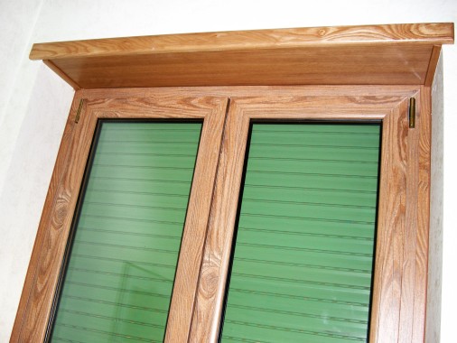 Finestra a 2 ante in PVC