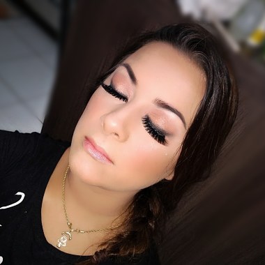 Nadine Rodrigues Maquiadora