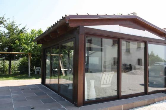 Gazebo con chiusura perimetrale (serramenti in alluminio/Vetro)