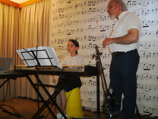 Prof. Moz Barbosa - aula de piano