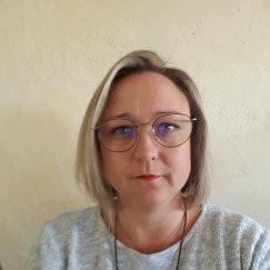 Je me présente :  gwladys, à votre service