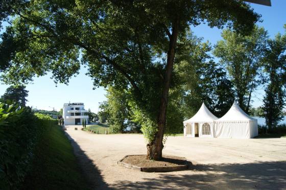 Notre espace est doté d'un grand parking fermé