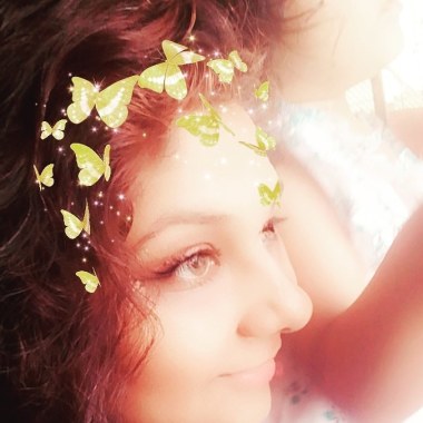 Vadhu Make Up Artist And Hairstylist