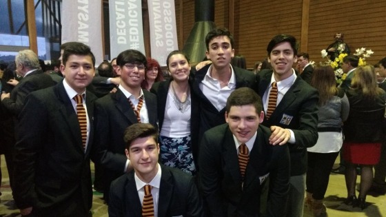 Grupo de estudiantes de IV medio - Licenciatura 2017