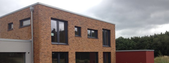 EFH im Bauhausstil mit Klinkerfassade