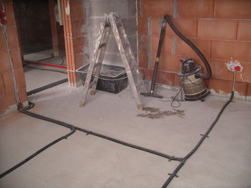 Verlegung und Installation von Stromkreiszuleitungen.