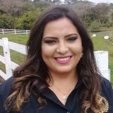Médica Veterinária Débora Regina Zancanaro