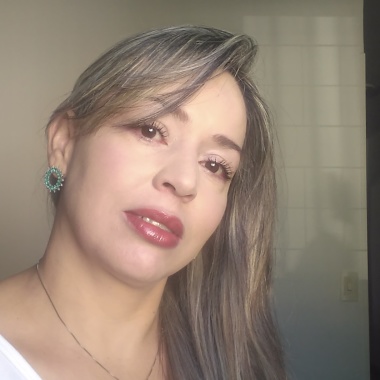 Cuidadora De Cachorros Em Casa
