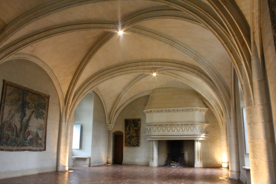 Salle du Parlement: capacité de 100 à 150 personnes assises.