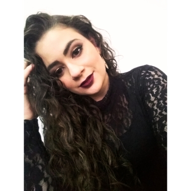 Emilly Saviolli Makeup