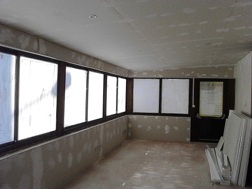 Local commercial étape 2 : installation des éclairages, prises et interrupteur