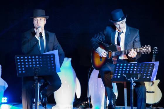 En formation duo Guitare/voix - événementiel - Pièces jaunes-Pierrefonds-janvier 2016