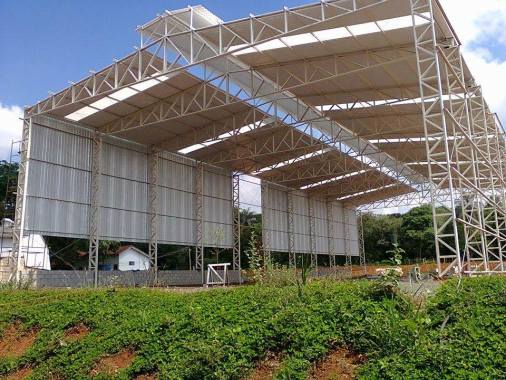COBERTURA EM ESTRUTURAS METÁLICAS OPÇÃO TELHAS TÉRMICAS,FECHAMENTO LATERAL VÃO LIVRE DE 35 m
CRA ESTRUTURAS METÁLICAS  19 991327592