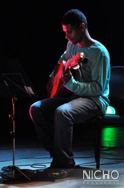 SHOW EM TEATRO SESC - PELOURINHO