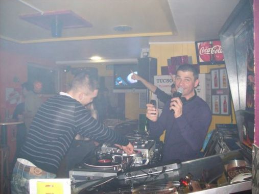 Mix, animation en bar.