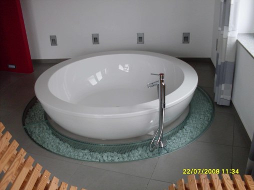 Wannenecke in einem 60m² Badezimmer