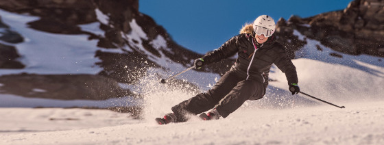 Erstklassige Skiausrüstung und Snowboardausrüstung inklusive Helm und Schuhe zum Skifahren in Saalbach 

Hinterglemm und Vorderglemm mieten oder den Online Verleih nutzen und Ausrüstung bequem von zu Hause aus online buchen.
