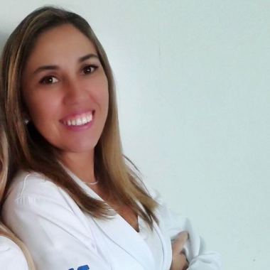 Flávia Valeria Falguetti Ferre