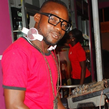 DJ Dela dee at tribe pub in africa