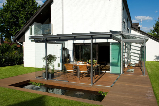 VERRANDA AVEC COUPE VENT ESCAMATABLE