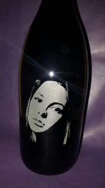 Gravure sur bouteille de verre