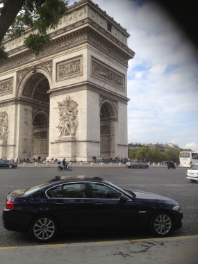 DES VEHICULES AUSSI ELEGANTS QUE NOS MONUMENTS