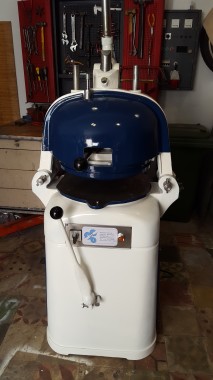 Maquina divisora enroladora