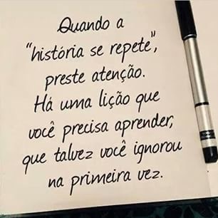 A psicoterapia ajuda a entender e a mudar aqueles comportamentos repetitivos que possuímos e que não conseguimos nos livrar facilmente.