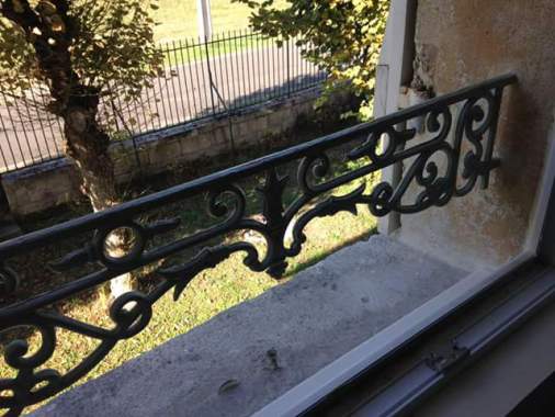 Garde corps scellé au scellement chimique