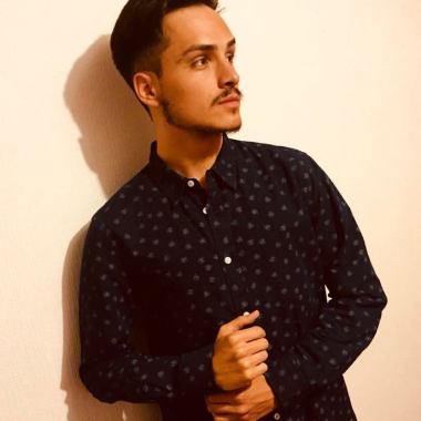 Andrés Spuler, Estudiante De Diseño Gráfico