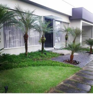 Reforma em jardim residencial no condominio Agua Cristal