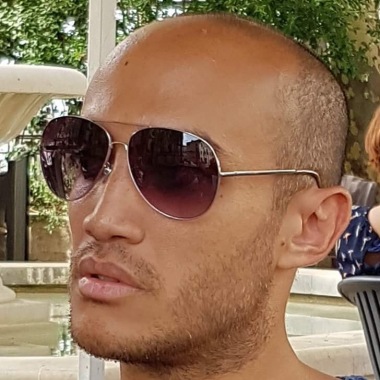 Arnaud B.