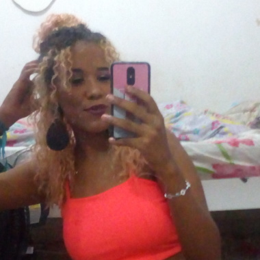 Babi Maquiagens E Cabelos