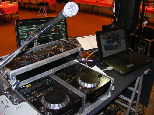 Mixage 4 platines 1PC + 1PC vidéo karaoké