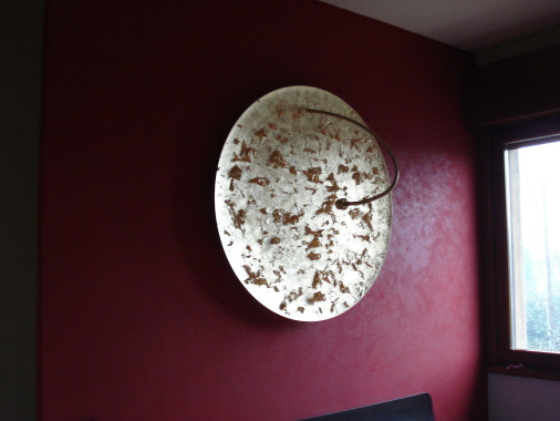 Velatura satinata, lampadario in foglia oro.
