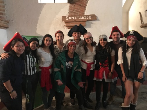 Campamento disfrazados de piratas 