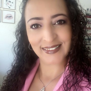 Maquiagem, Penteado, Unha E Sobrancelhas