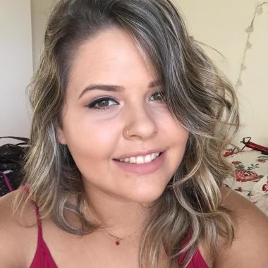 Adrielly Viegas Makeup
