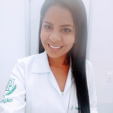 Nutricionista Gabriela Oliveira