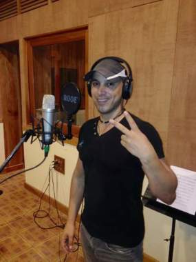 Yunior S.
Animador,Solista..