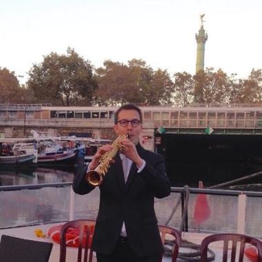 Saxophoniste-Chanteur Jazz&Bossa Nova /Saxophoniste Deep House/ Dj Généraliste