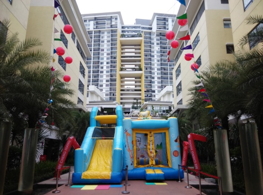 Inflatable Rental & Balloons Decor