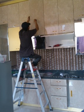 Kitchen set premium pengerjaan di surabaya barat