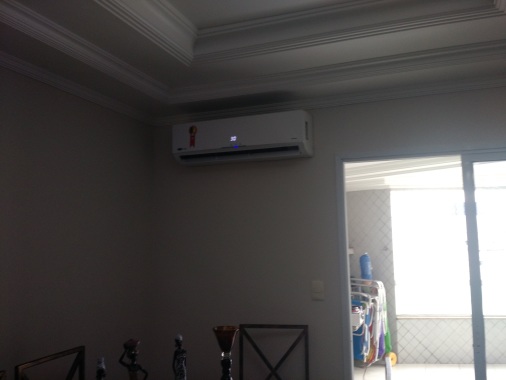 Instalação evaporador  na sala de 24btus